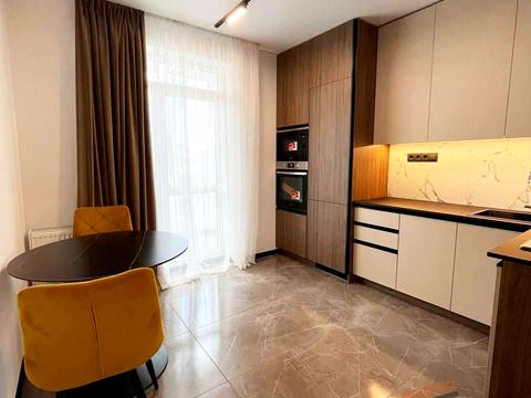 квартира за адресою Володимира Великого вул. (Артема), 10е