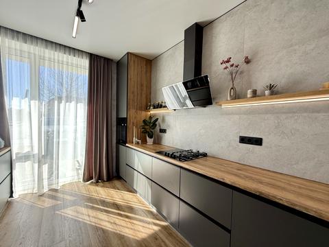 будинок за адресою Павла Глазового вул. (Олега Кошового), (Будинок)