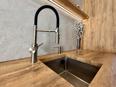 будинок за адресою Павла Глазового вул. (Олега Кошового), (Будинок)