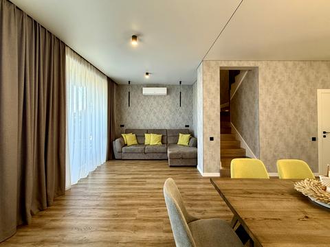 будинок за адресою Павла Глазового вул. (Олега Кошового), (Будинок)