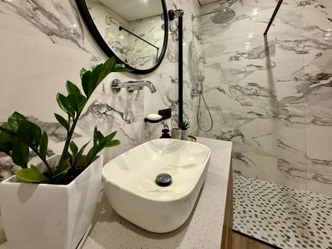 будинок за адресою Павла Глазового вул. (Олега Кошового), (Будинок)