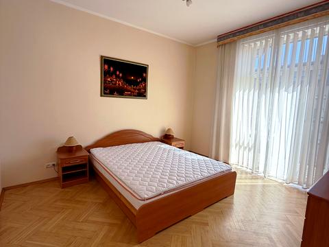 квартира по адресу Круглоуниверситетская ул., 13