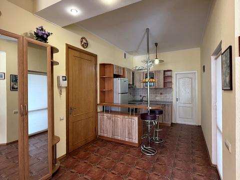 квартира по адресу Круглоуниверситетская ул., 13