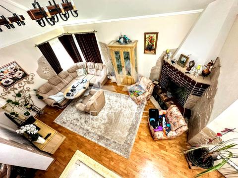 будинок за адресою Зоряна вул.