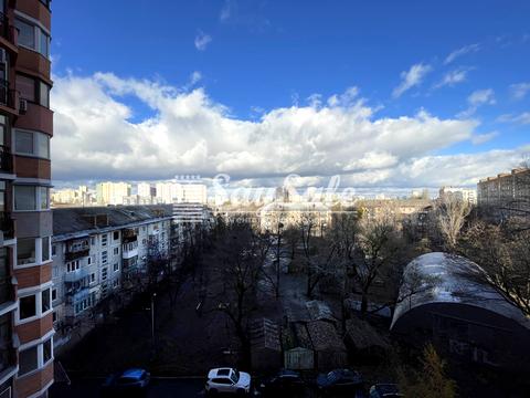 квартира по адресу Голосеевский просп. (40-летия Октября), 130/57