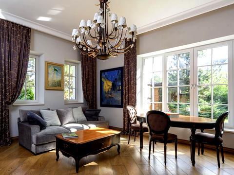 будинок за адресою Анатолія Солов'яненка вул.