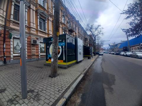 комерційна за адресою Королеви Єлизавети ІІ вул. (Глинки), 15