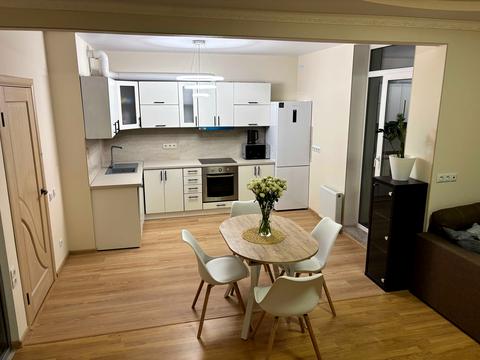 квартира за адресою Регенераторна вул., 4 к5