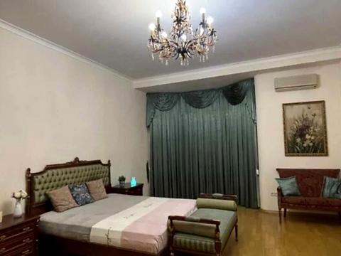 квартира за адресою Хрещатик вул. (Kreschatic), 15