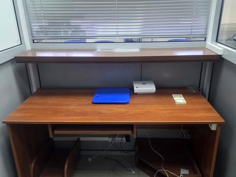 комерційна за адресою Мостова, 4