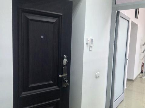 комерційна за адресою Мостова, 4