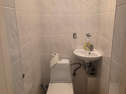 комерційна за адресою Мостова, 4