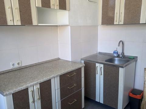 комерційна за адресою Мостова, 4