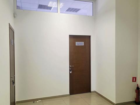 комерційна за адресою Мостова, 4