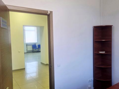 комерційна за адресою Мостова, 4