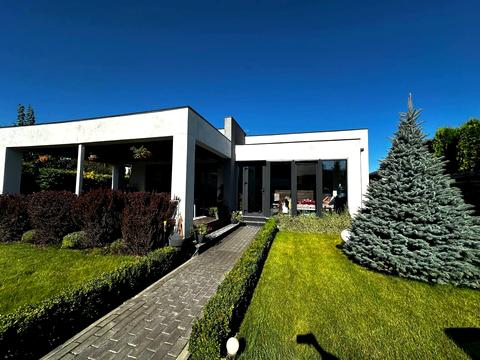 будинок за адресою Молодіжна вул.