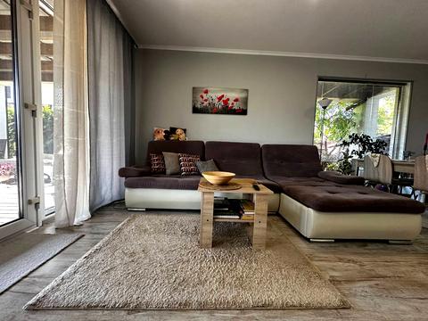 будинок за адресою Молодіжна вул.