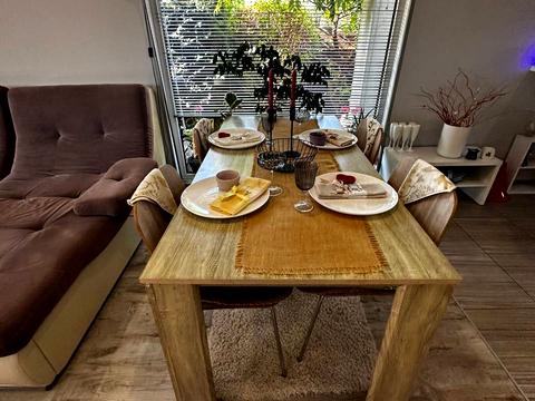 будинок за адресою Молодіжна вул.