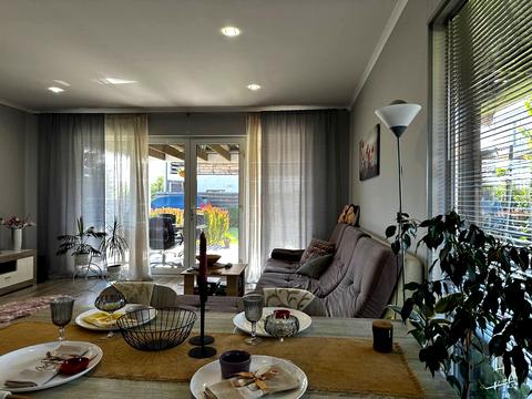 будинок за адресою Молодіжна вул.