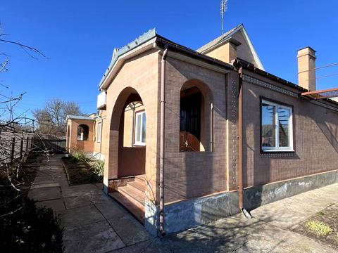 будинок за адресою Героїв Майдану