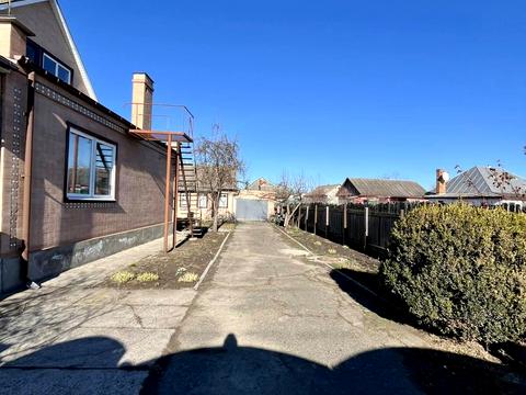 будинок за адресою Героїв Майдану