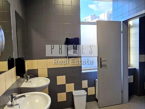 комерційна за адресою Миколи Міхновського бульв. (Дружби народів), 19