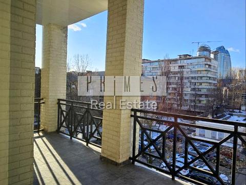 комерційна за адресою Миколи Міхновського бульв. (Дружби народів), 19