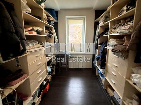 будинок за адресою Закрите містечко