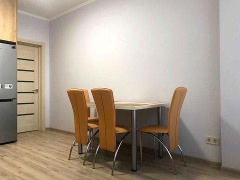 квартира за адресою Юнацька вул., 21