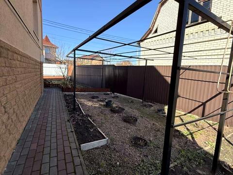 будинок за адресою Василя Лукашевича вул.