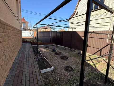 будинок за адресою Василя Лукашевича вул.