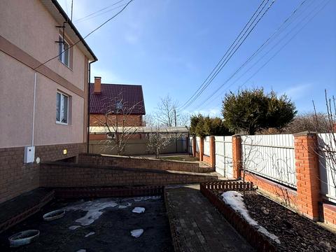 будинок за адресою Василя Лукашевича вул.