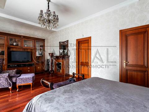 дом по адресу Броварський