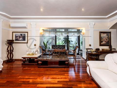 дом по адресу Броварський