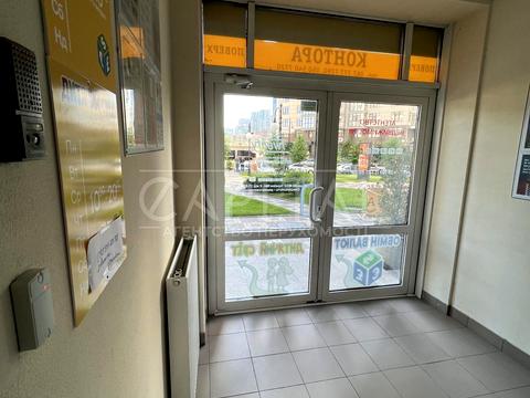 комерційна за адресою Андрія Верхогляда вул. (Михайла Драгомирова), 20