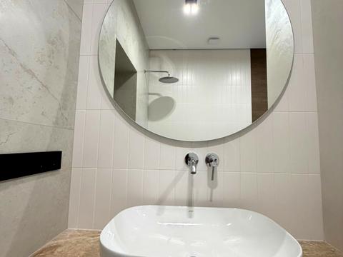 квартира за адресою Українська вул., 12