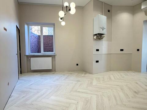 квартира за адресою Українська вул., 12