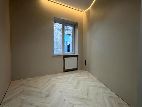 квартира за адресою Українська вул., 12