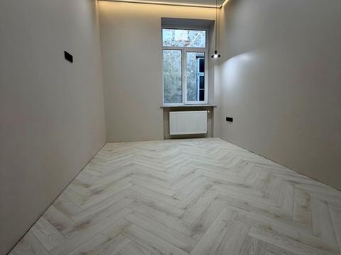 квартира за адресою Українська вул., 12