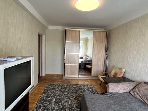 квартира за адресою Ореста Левицького вул. (Академіка Курчатова), 18