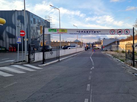 паркомісце за адресою Затишна вул., 7Б