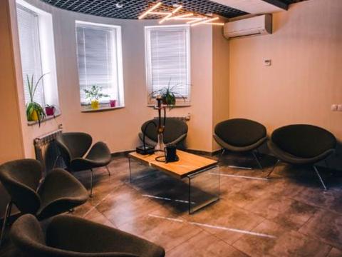 комерційна за адресою Срібнокільська вул., 1