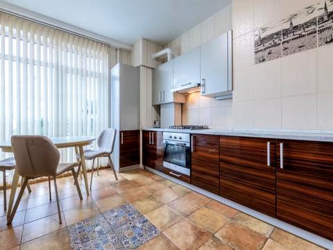 квартира за адресою Київ, Дмитра Луценка вул. (Крейсера "Аврора"), 12