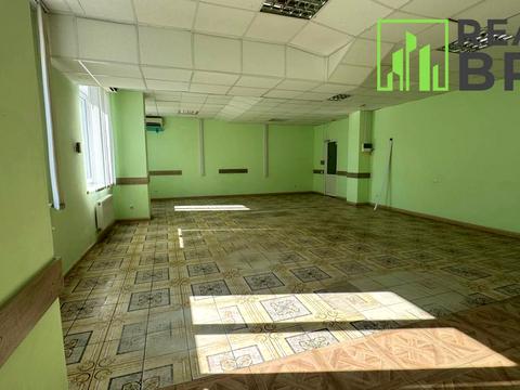 комерційна за адресою Зарічанська вул., 9