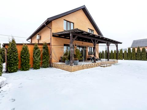 будинок за адресою с. Вишеньки, Зоряна