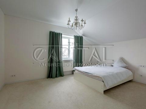 будинок за адресою с. Вишеньки, Зоряна