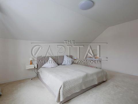 будинок за адресою с. Вишеньки, Зоряна