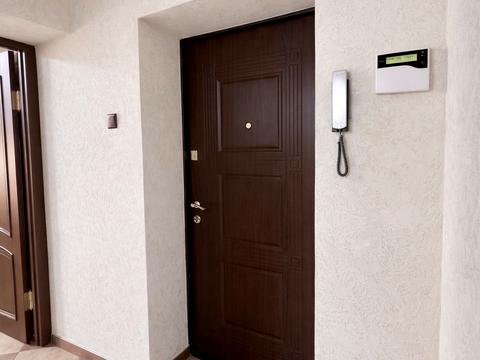 комерційна за адресою Сергія Єфремова вул., 37