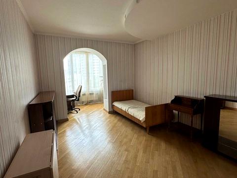 квартира по адресу Голосеевский просп. (40-летия Октября), 68