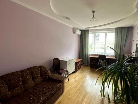 квартира по адресу Голосеевский просп. (40-летия Октября), 68